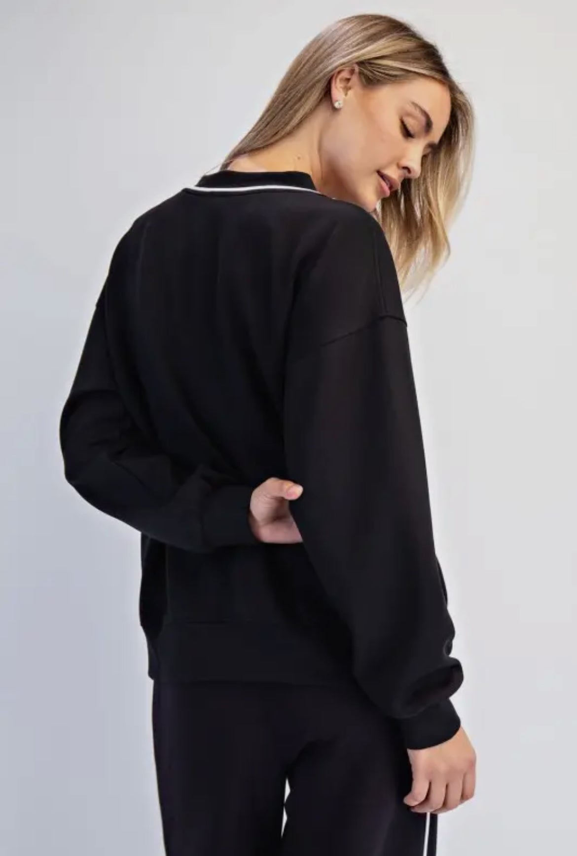 MR Modal Scuba V Neck Piping Top Blk/Cream