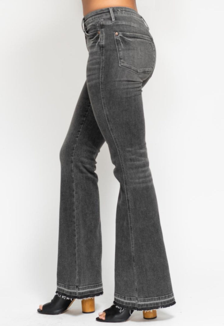 JUDY BLUE Tummy Control Released Hem Flare Mid Rise
