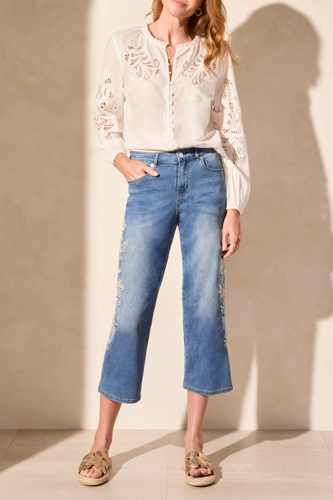 Tribal AUDREY GIRLFRIEND CROP JEANS W/EMB.