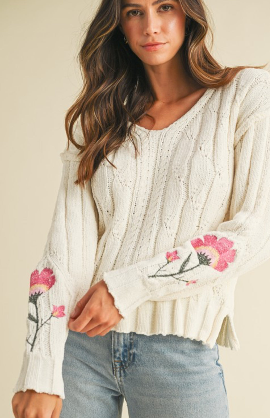 AW Cream L/S Sweater with Flower