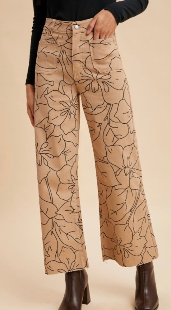 Anniewear Stretch High Rise Wide Leg Crop Latte Blk Flower Print Jeans