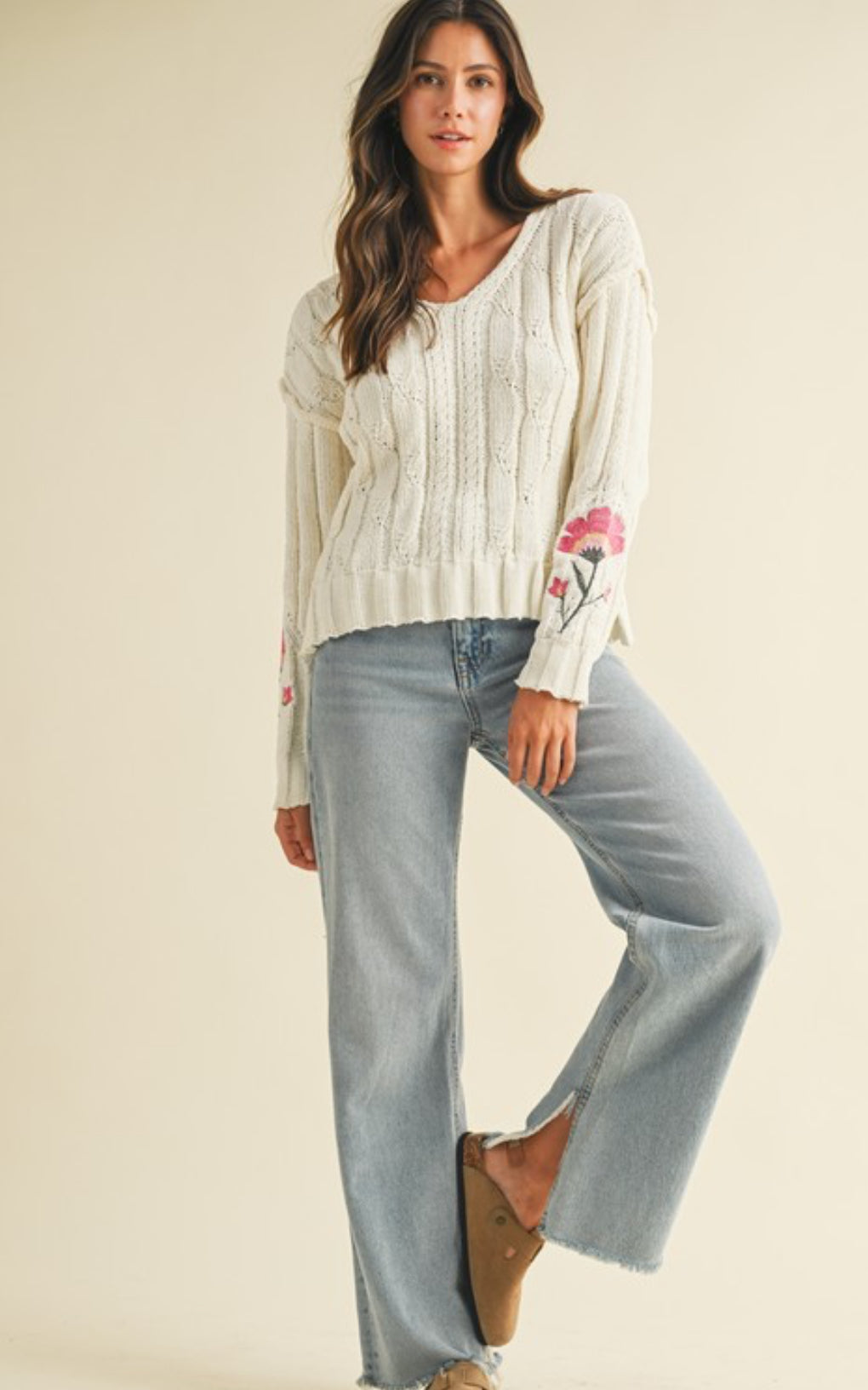 AW Cream L/S Sweater with Flower