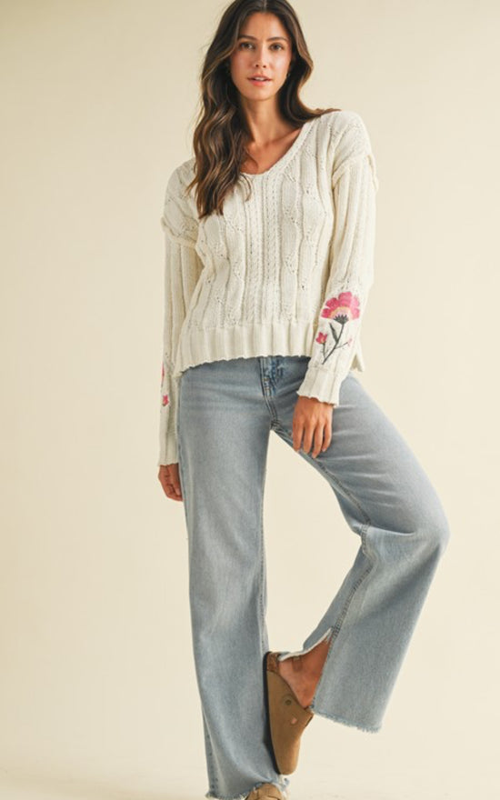 AW Cream L/S Sweater with Flower