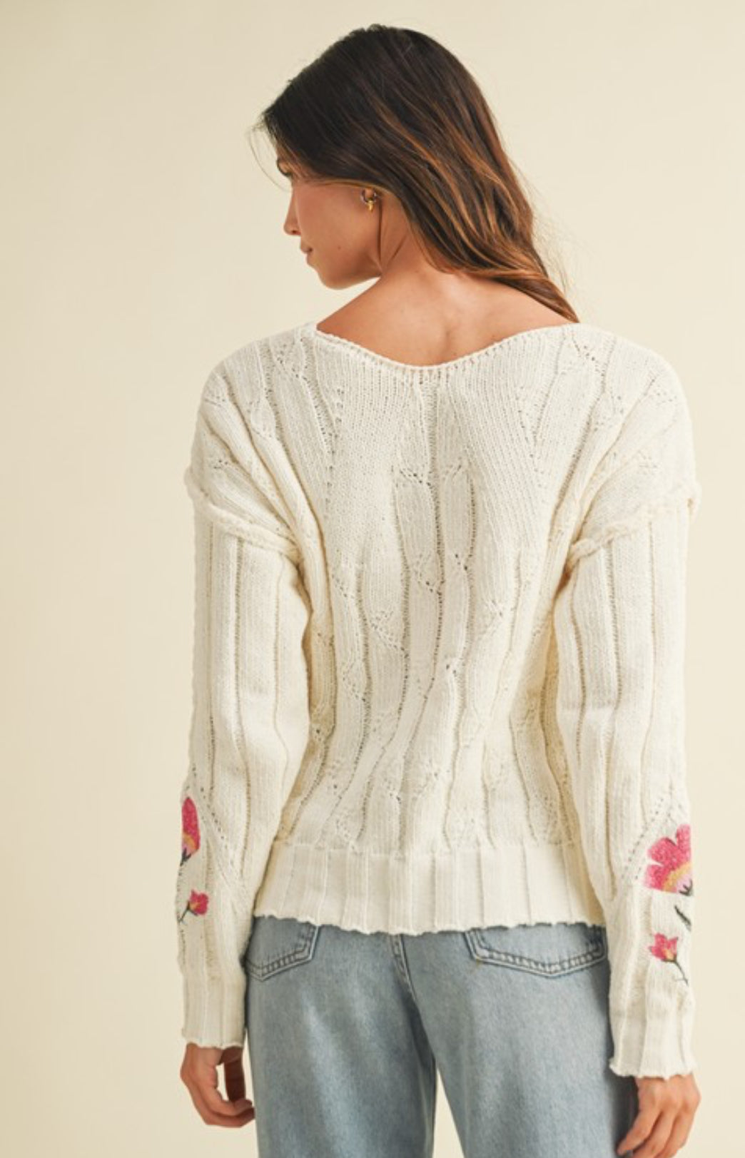 AW Cream L/S Sweater with Flower