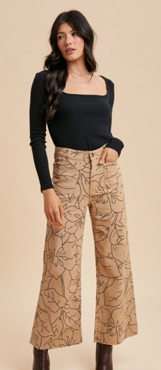 Anniewear Stretch High Rise Wide Leg Crop Latte Blk Flower Print Jeans