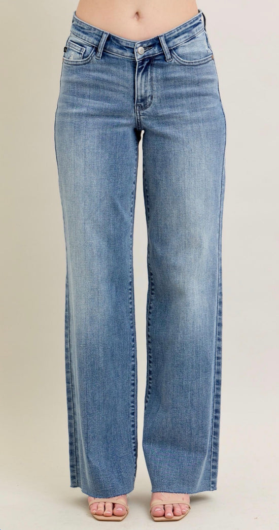 Judy Blue Mid Rise V-Front Baggy Jean Inseam 33"