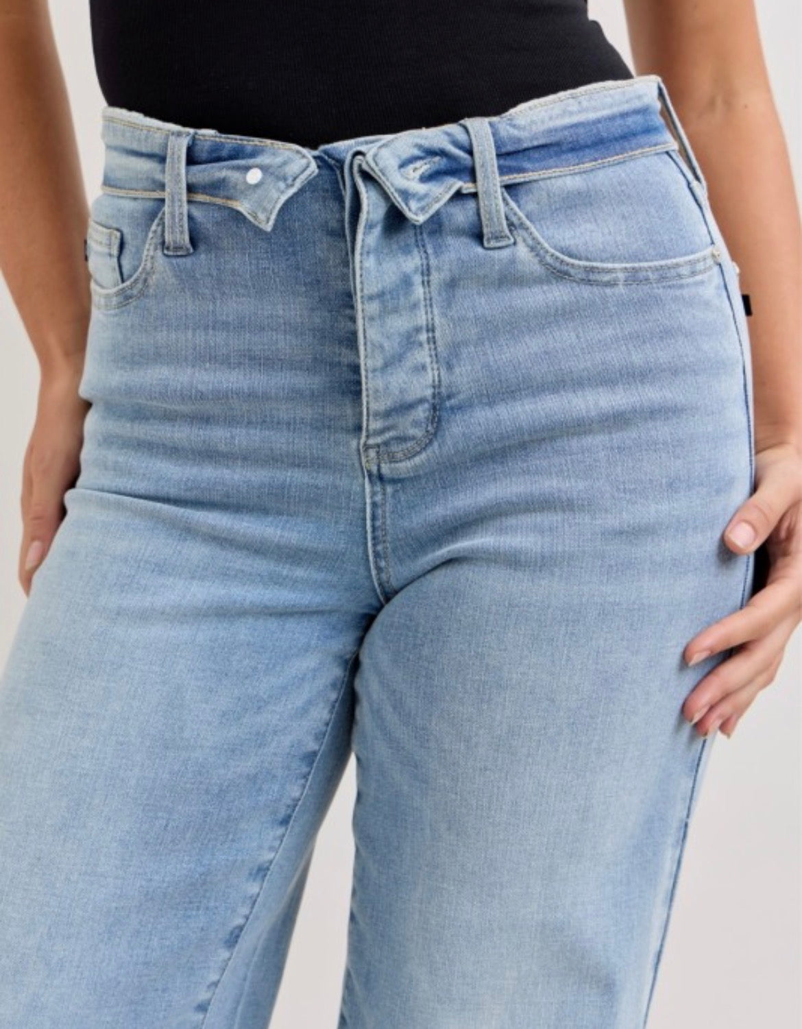 Judy Blue Retro Wide Fold Over Waist Band Light Blue Denim 33 " Inseam