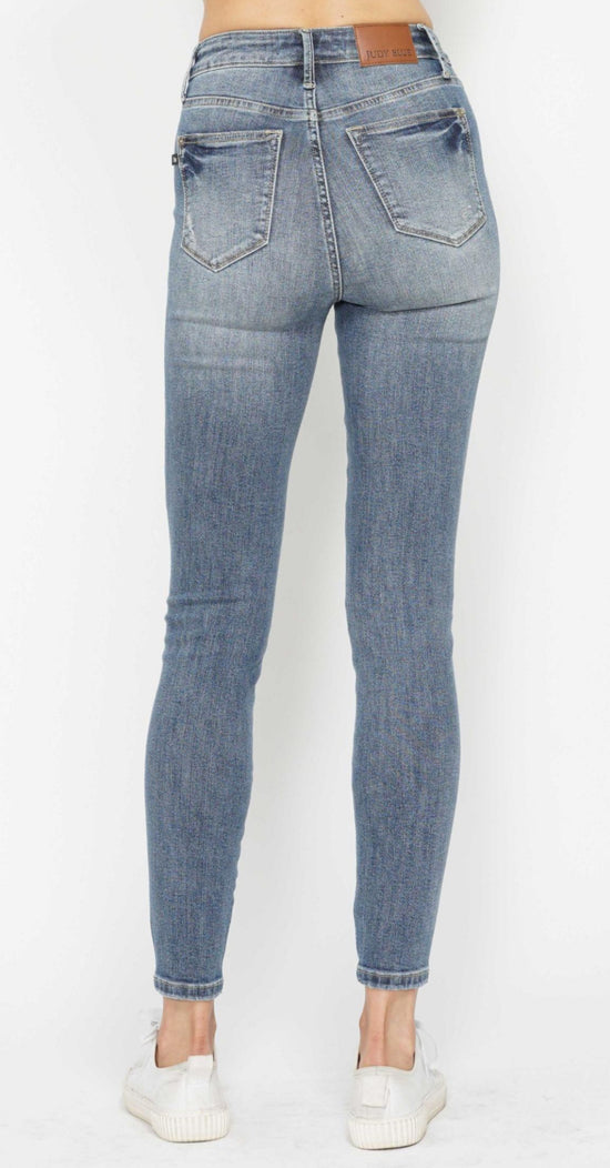 JUDY BLUE VINTAGE WASH SKINNY JEANS