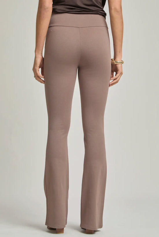 DS Magic High Waisted Kick Flare Pants MOCHA