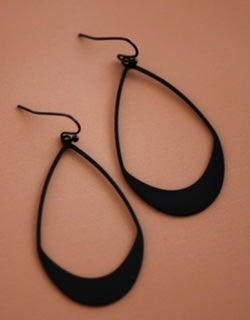 MIA BLACK OVAL EARRINGS