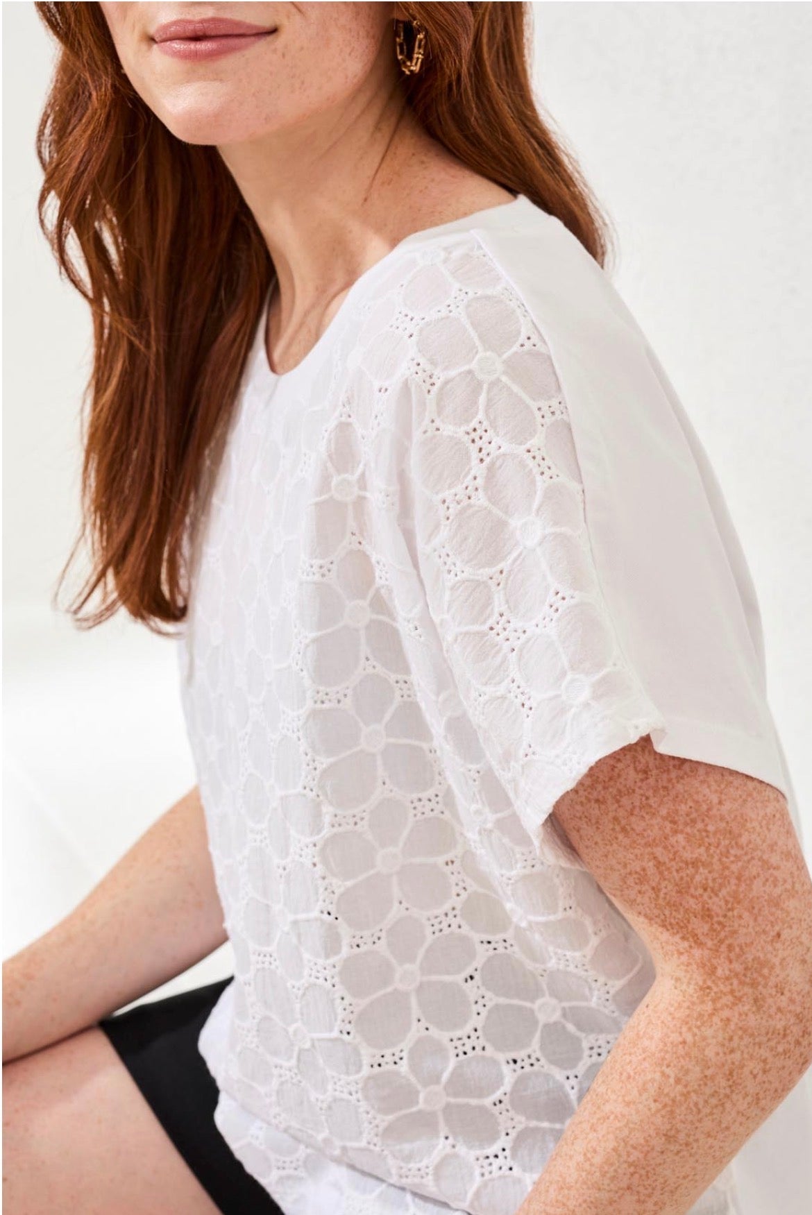 Tribal S/S Crew Neck White Tee W/ Embroidered Flowers