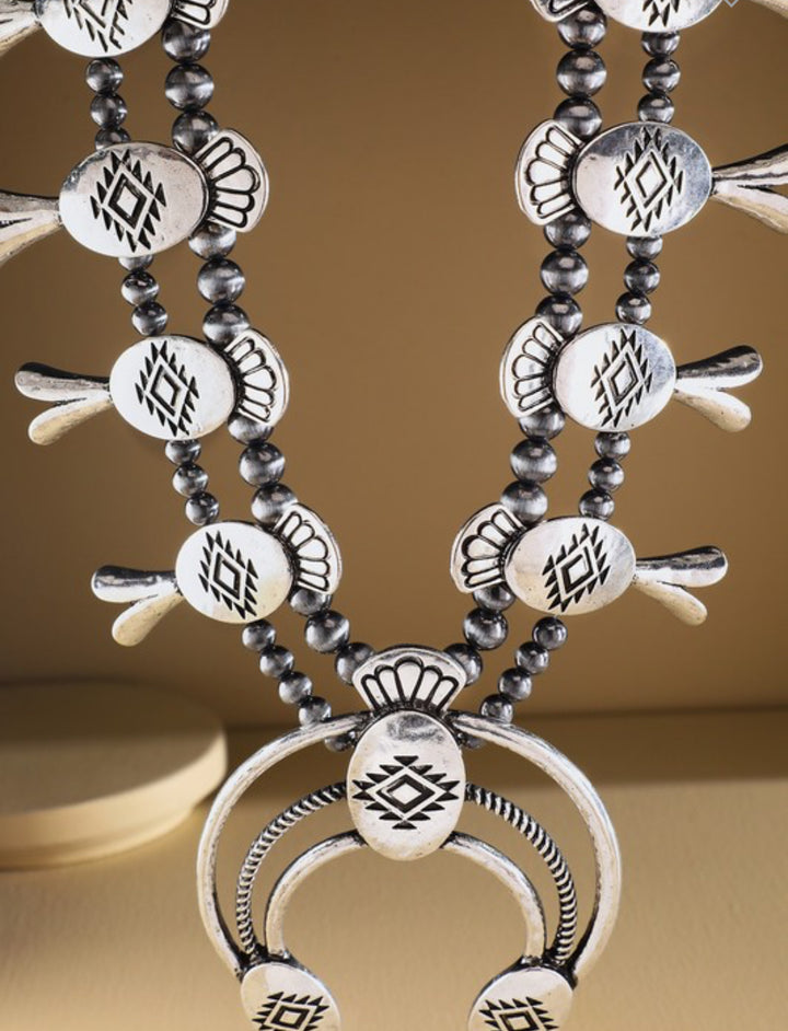 URBAN Western Blossom Silver Necklace/Earrings