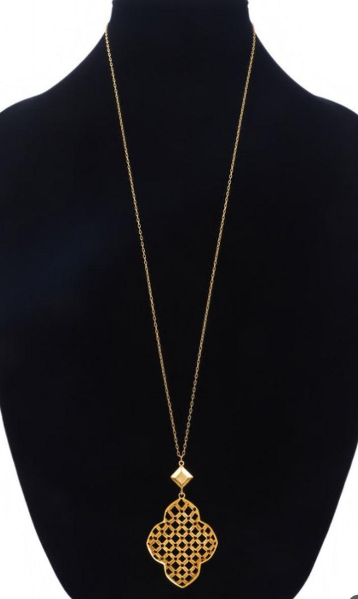Urban Lattice Pendant Necklace 2946